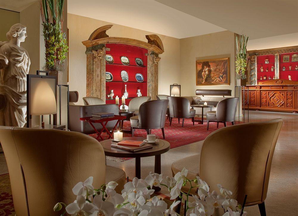 Bio Hotel Raphael - Relais & Chateaux Рим Екстериор снимка