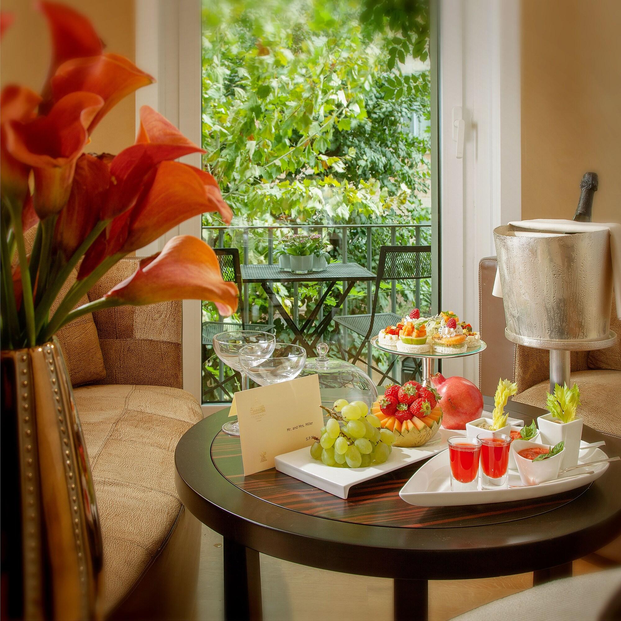 Bio Hotel Raphael - Relais & Chateaux Рим Екстериор снимка